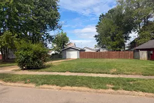 208 E 1st St, Farmington, MO 63640 - Photo 16
