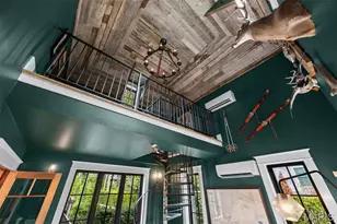 1353 Green Tree Ln, Glendale, MO 63122 - Photo 10