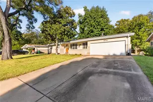 10706 Vorhof Dr, Saint Louis, MO 63136 - Photo 2