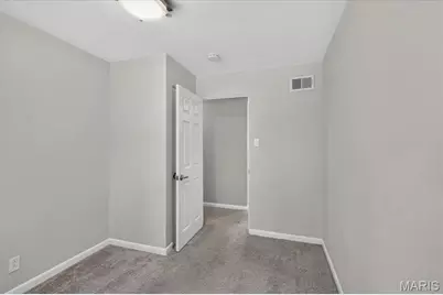 8418 Rosalie Avenue, Brentwood, MO 63144 - Photo 22