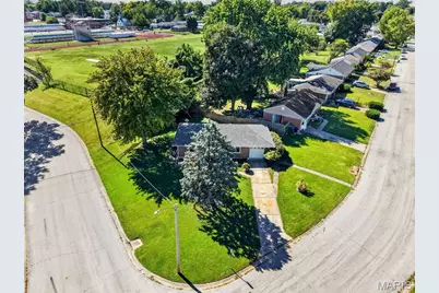 728 Pine Street, Saint Charles, MO 63301 - Photo 6