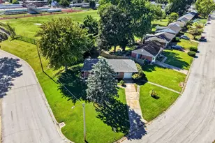 728 Pine St, Saint Charles, MO 63301 - Photo 6