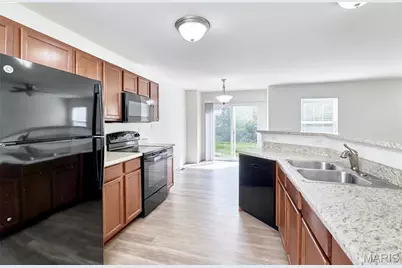 1810 Hyland Green Drive, O'Fallon, MO 63366 - Photo 14