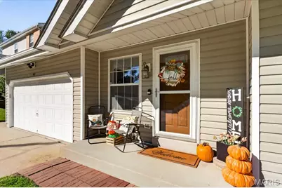 43 Lansing Avenue, Maryland Heights, MO 63043 - Photo 2