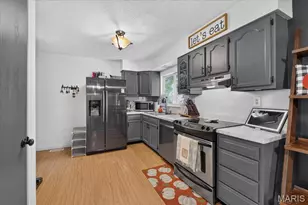 43 Lansing Ave, Maryland Heights, MO 63043 - Photo 10