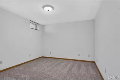 935 W Weybridge Court, Saint Charles, MO 63304 - Photo 32
