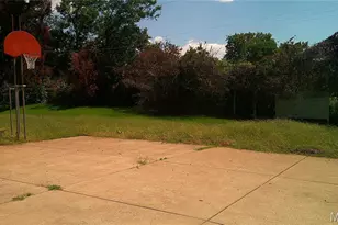 42 Harneywold Dr, Saint Louis, MO 63136 - Photo 4