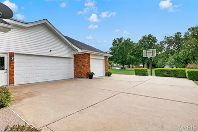 9 Clarkson Farm Drive, Chesterfield, MO 63017 - Photo 32