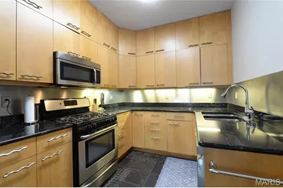 8045 Watkins, Saint Louis, MO 63105 - Photo 24