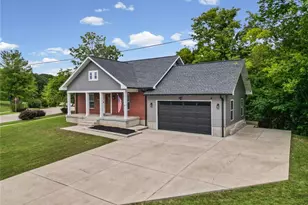 4593 Old Baumgartner Rd, Oakville, MO 63129 - Photo 4