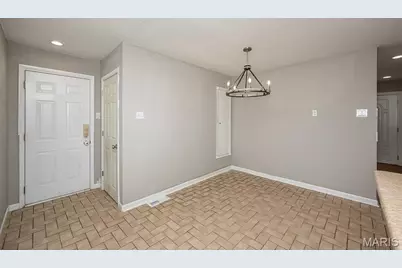 4345 Ringer Road, Mehlville, MO 63129 - Photo 14