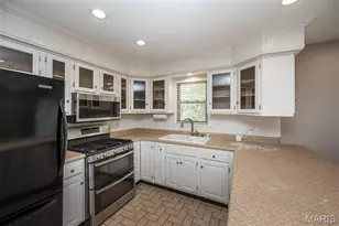 4345 Ringer Rd, Mehlville, MO 63129 - Photo 10