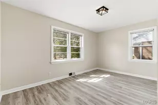 1083 Jennings Station Rd, Saint Louis, MO 63137 - Photo 10
