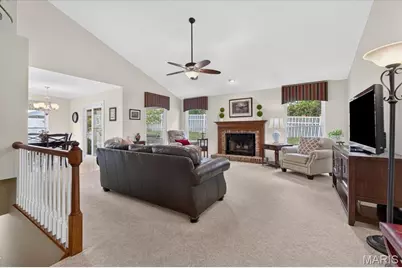 14904 Jockey Club Drive, Chesterfield, MO 63017 - Photo 8