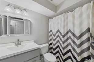 1062 Woodgate Dr, Kirkwood, MO 63122 - Photo 8