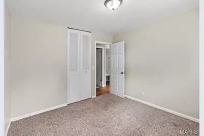 5329 Ville Angela Lane, Hazelwood, MO 63042 - Photo 10