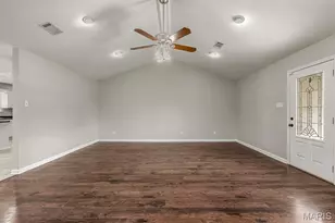 913 S Sutton Pl, Kennett, MO 63857 - Photo 6