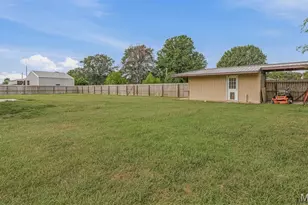 913 S Sutton Pl, Kennett, MO 63857 - Photo 24