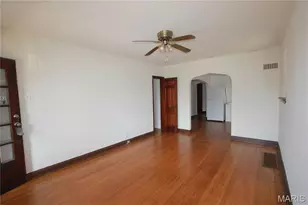 5021 Oleatha Ave, Saint Louis, MO 63139 - Photo 4