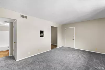 7736-7744 Springdale Drive, Normandy, MO 63121 - Photo 6