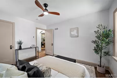 6041 Tholozan Avenue, Saint Louis, MO 63109 - Photo 24
