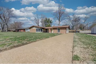 12543 Merrick Drive, Saint Louis, MO 63146 - Photo 2