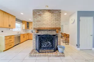 12543 Merrick Dr, Saint Louis, MO 63146 - Photo 12