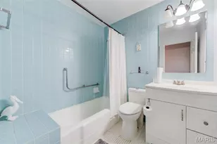 12543 Merrick Dr, Saint Louis, MO 63146 - Photo 32