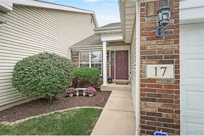17 Belmonte Court, Lake Saint Louis, MO 63368 - Photo 2