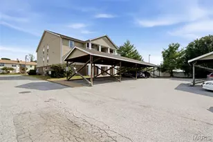 660 Materdie Ln, Florissant, MO 63031 - Photo 24