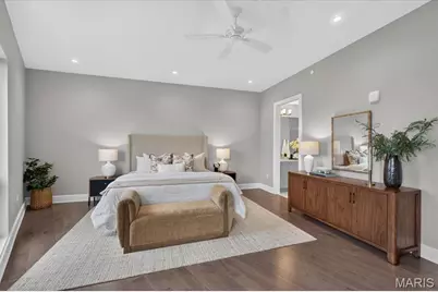 8250 Forsyth Boulevard #409, Clayton, MO 63105 - Photo 18