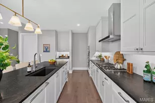 8250 Forsyth Blvd, Clayton, MO 63105 - Photo 12