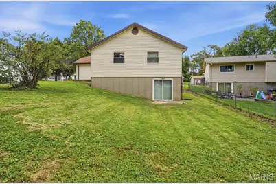 12053 La Padera, Florissant, MO 63033 - Photo 28