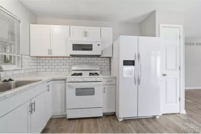12053 La Padera, Florissant, MO 63033 - Photo 14