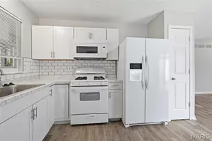 12053 La Padera, Florissant, MO 63033 - Photo 14