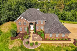 4964 Sunset Oaks Ln, Saint Louis, MO 63128 - Photo 2
