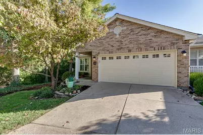 7421 Kenrick Pointe Drive, Shrewsbury, MO 63119 - Photo 2