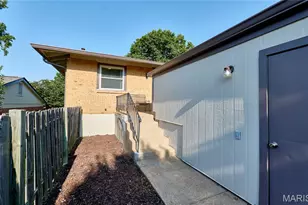 987 Barbizon Dr, Manchester, MO 63021 - Photo 2