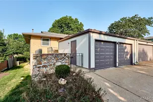 987 Barbizon Dr, Manchester, MO 63021 - Photo 1