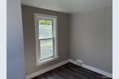 3834 Waco Drive, Normandy, MO 63121 - Photo 8