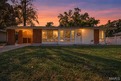 749 W Jewel Avenue, Kirkwood, MO 63122 - Photo 1