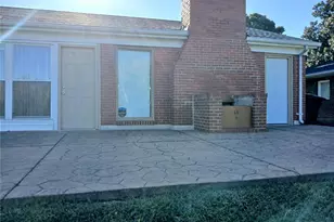1032 N Florissant Rd, Ferguson, MO 63135 - Photo 22
