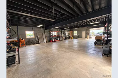 9797 St Charles Lane, Saint Louis, MO 63074 - Photo 4