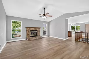 3001 Oakstowne Pl, Saint Louis, MO 63129 - Photo 10