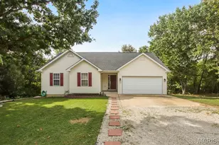 528 Blue Bird Ln, Saint Clair, MO 63077 - Photo 1