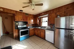 1939 Dyer Ave, Overland, MO 63114 - Photo 8