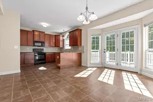 2221 Homefield Grove Dr, O'Fallon, MO 63366 - Photo 8