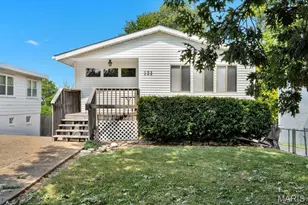131 Monica Dr, Saint Louis, MO 63127 - Photo 1