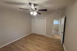 8410 Bayberry Dr, Berkeley, MO 63134 - Photo 16