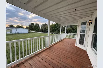 302 Roosevelt Avenue, Warrenton, MO 63383 - Photo 2